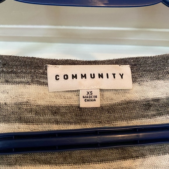 Aritzia Cropped Tee - size XS - Picture 2 of 3